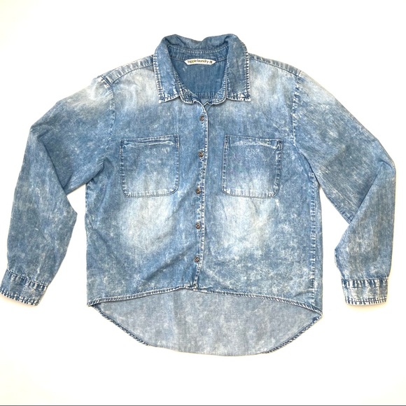 HIPPIE LAUNDRY Acid Wash Lightweight Denim Button Shirt - Picture 2 of 11
